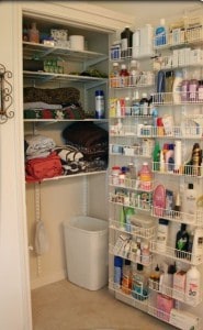 lovebugsandpostcards.com- Bathroom Storage