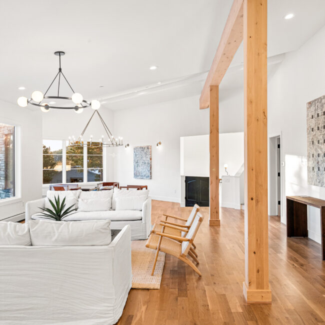 Custom Mountain Home - Grand Room