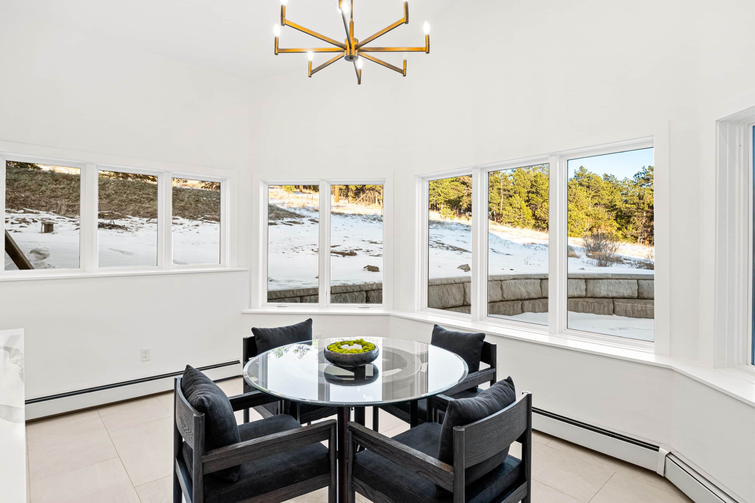 Custom Mountain Home - Dine-in Kitchen Dining View