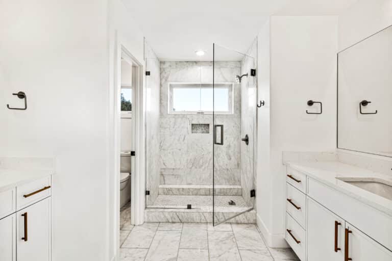 Custom Mountain Home - Secondary Bathroom with Dual Vanities